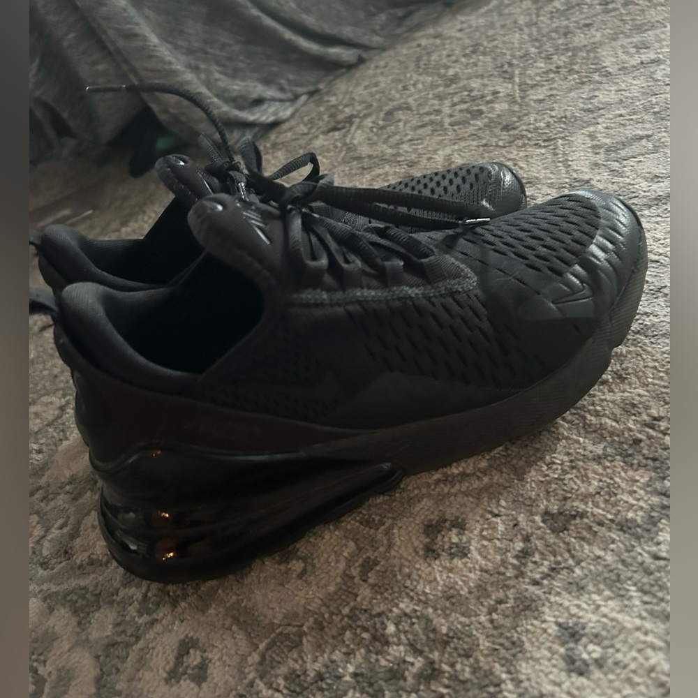 Youth Nike 270